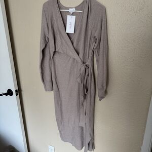 Ingrid & Isabel Beige Knit Top